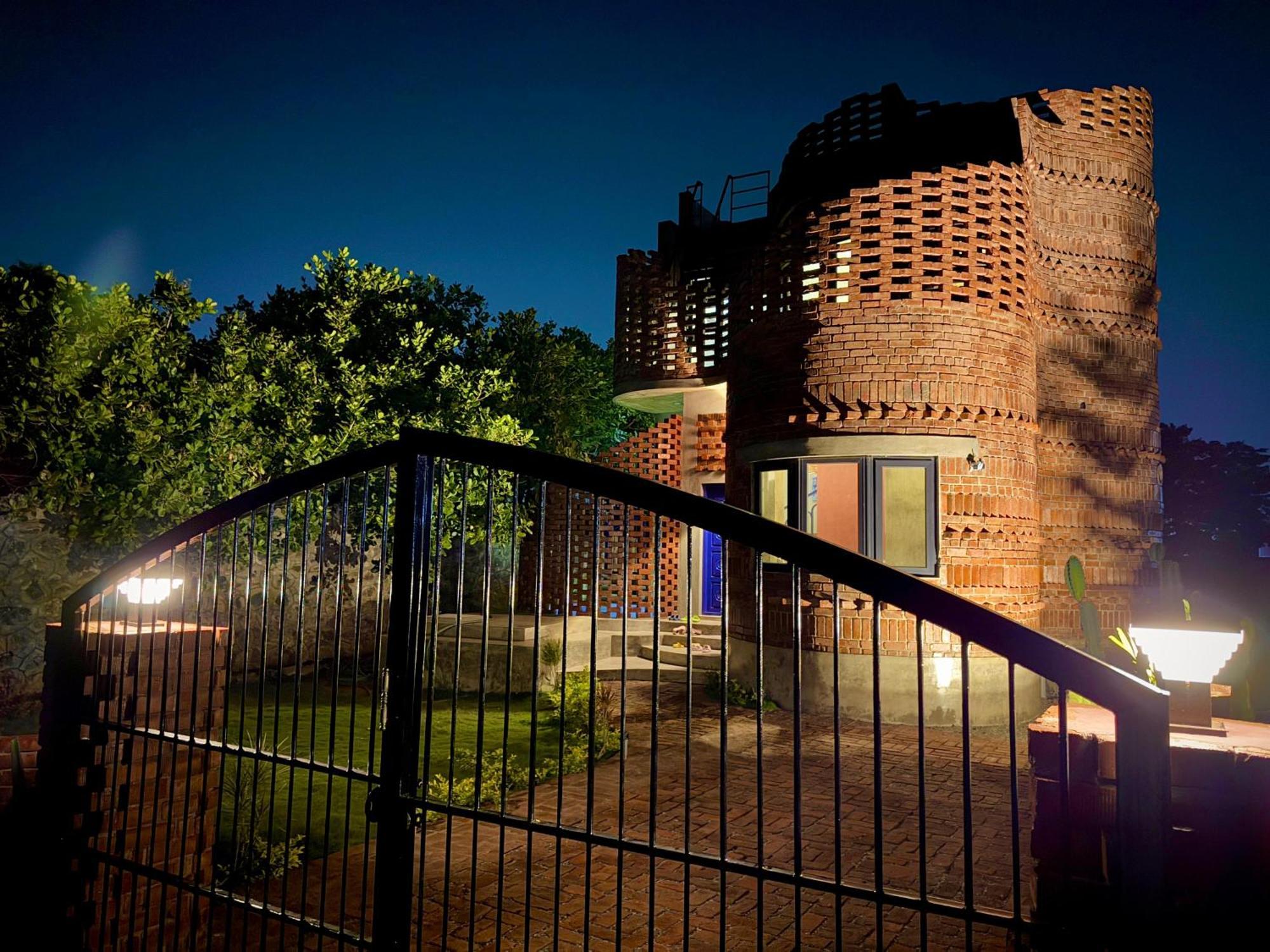 Pool Villa-House Of The Dancing Cactus Pondicherry Bagian luar foto